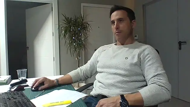 Lucas   81 online show from December 17, 7:20 pm