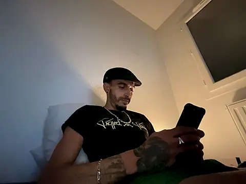 Rebeu313 online show from October 1, 3:43 am