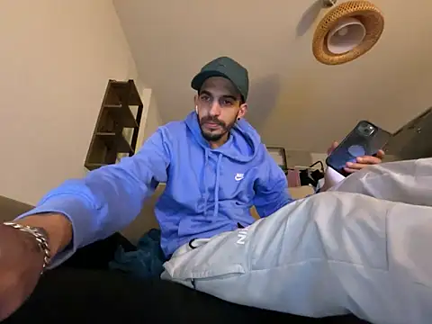 Rebeu313 online show from February 21, 6:37 pm