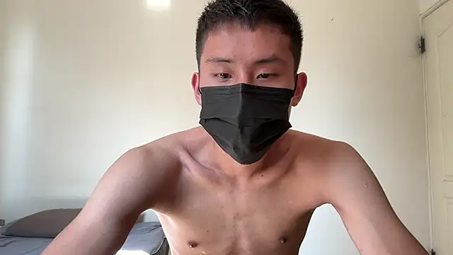 Snapshot of Benson18y chatting on December 8, 2:28 am Benson18y online show from December 8, 2:28 am