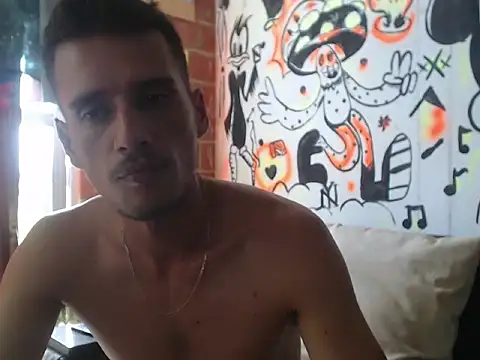 roystonee01 online show from November 11, 7:08 pm