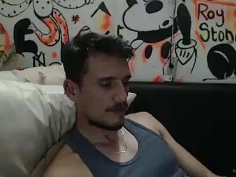 roystonee01 online show from October 11, 1:09 am