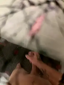 lescro95  online show from October 31, 7:06 pm