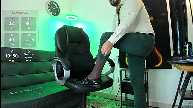 Ethan Castellano online show from March 7, 9:01 pm