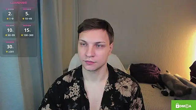 handsome guy01 online show from July 5, 4:05 am