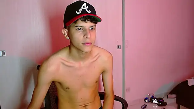 LiamGadiell online show from March 11, 2:21 am