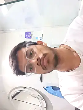 skinnyyyyyyyyy online show from January 20, 4:10 am