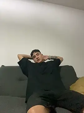 LCarreraa online show from February 2, 4:48 am