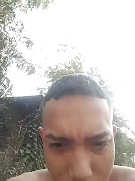Snapshot of tayson_ chatting on January 9, 1:56 pm tayson  online show from January 9, 1:56 pm