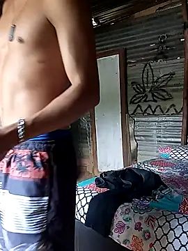 Snapshot of tayson_ chatting on January 25, 6:02 pm tayson  online show from January 25, 6:02 pm