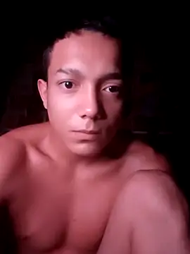 Snapshot of tayson_ chatting on February 9, 10:20 am tayson  online show from February 9, 10:20 am