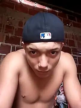 tayson  online show from November 14, 11:44 am