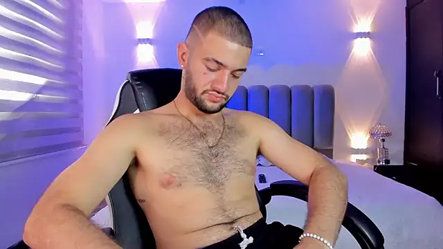 MaximusDick1  online show from March 10, 1:06 pm