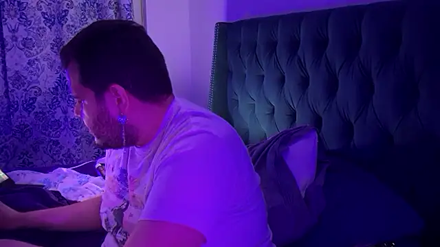 bearcloudcomputa online show from February 22, 10:59 pm