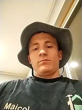 monitobuenchorro online show from December 7, 1:58 am