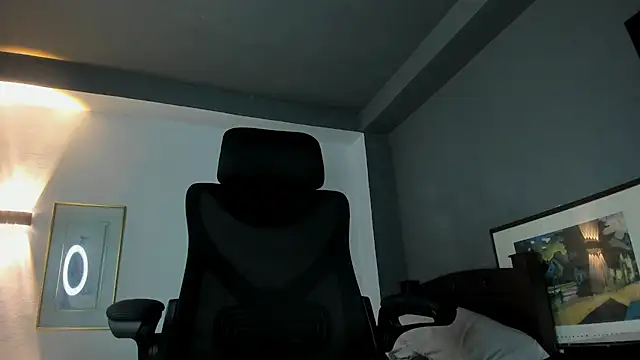 Travistanner 28 online show from January 9, 3:12 am