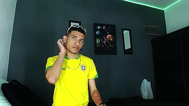 Romancartier 1 online show from December 12, 5:20 am