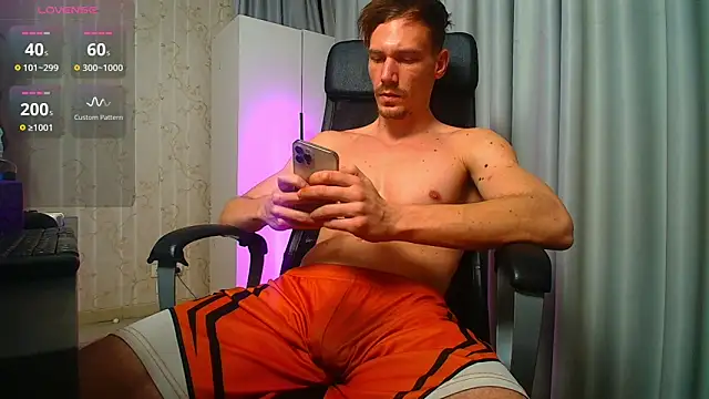 MateoBenjaminX online show from November 29, 1:02 pm