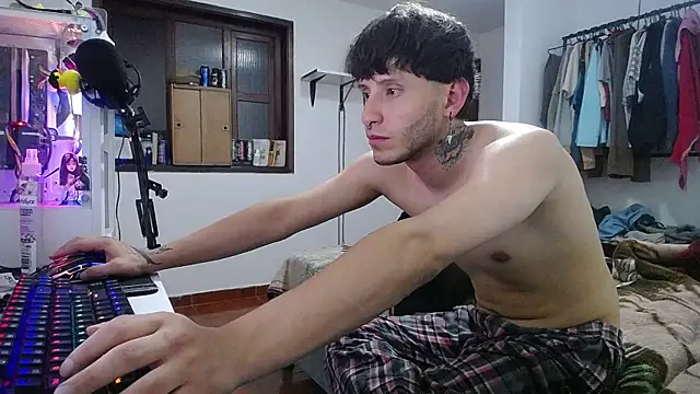 esjrobles online show from January 10, 4:33 am