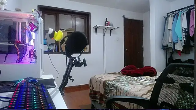 esjrobles online show from December 29, 1:49 pm