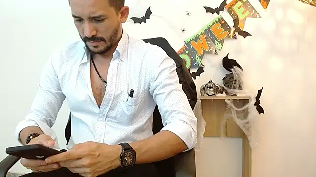 Snapshot of Reiko_85_ chatting on October 9, 7:19 pm Reiko 85  online show from October 9, 7:19 pm