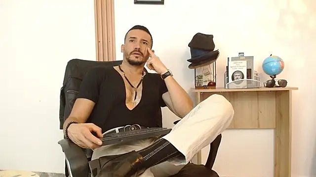 Snapshot of Reiko_85_ chatting on September 11, 3:00 pm Reiko 85  online show from September 11, 3:00 pm