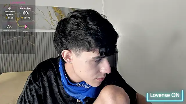 Dyla n18 online show from April 17, 8:33 pm