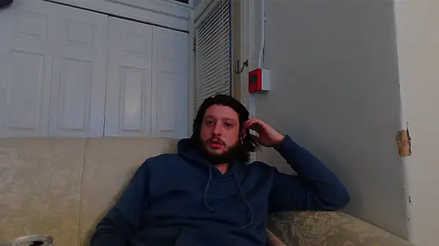 Snapshot of Marksoyer chatting on January 3, 5:28 am Marksoyer online show from January 3, 5:28 am