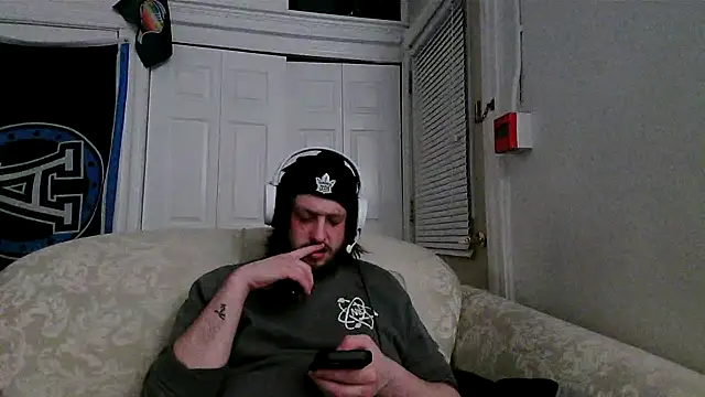 Snapshot of Marksoyer chatting on February 22, 6:06 am Marksoyer online show from February 22, 6:06 am