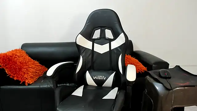 JuanDiegoKing online show from March 23, 3:21 am