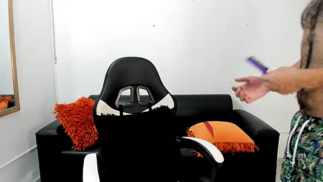 JuanDiegoKing online show from March 21, 3:33 am