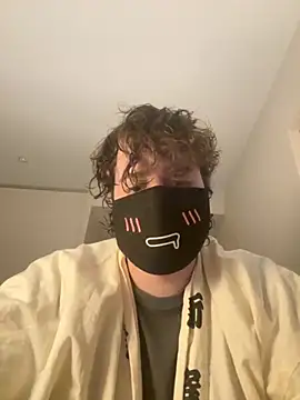 Snapshot of Your_femboy24 chatting on October 29, 9:51 pm Your femboy24 online show from October 29, 9:51 pm