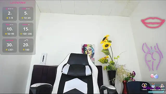 Snapshot of kevin__fox_ chatting on March 15, 7:27 pm kevin  fox  online show from March 15, 7:27 pm