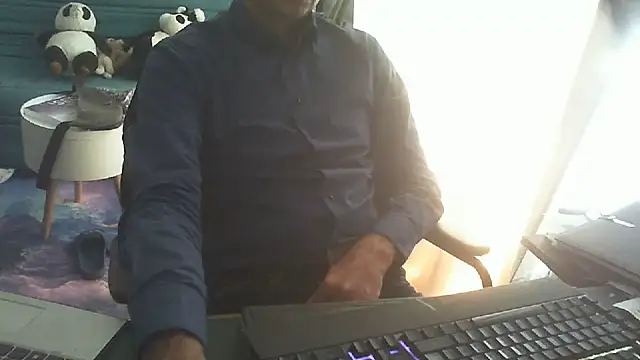 shyfrenchcock1 online show from June 29, 8:31 am