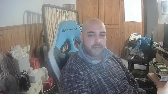 chicomallorca96 online show from November 17, 5:38 pm