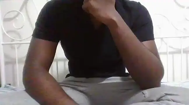 justinme00o7 online show from March 17, 12:46 pm