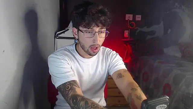 Dereck Dickson online show from November 23, 6:02 am