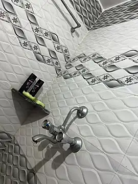 Rahulroy96 online show from December 16, 5:49 am