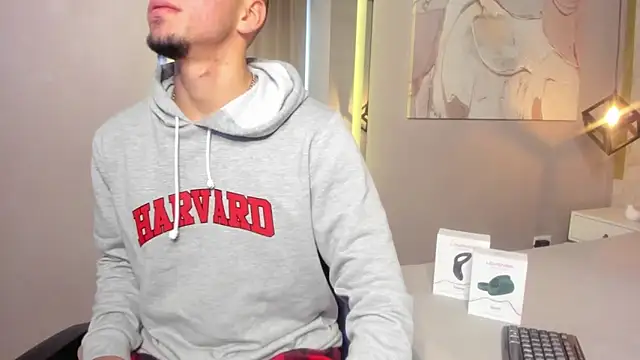 Snapshot of King_Dante_ chatting on December 3, 7:33 pm King Dante  online show from December 3, 7:33 pm