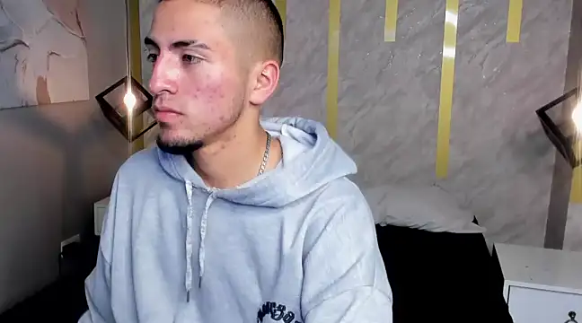 Snapshot of King_Dante_ chatting on December 17, 8:10 pm King Dante  online show from December 17, 8:10 pm