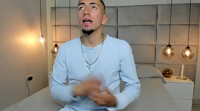 Snapshot of King_Dante_ chatting on December 9, 8:08 pm King Dante  online show from December 9, 8:08 pm
