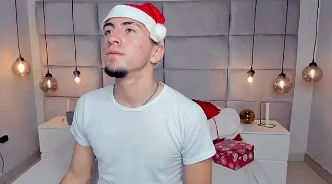 Snapshot of King_Dante_ chatting on December 14, 8:29 pm King Dante  online show from December 14, 8:29 pm