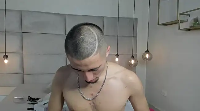 Snapshot of King_Dante_ chatting on December 29, 6:45 am King Dante  online show from December 29, 6:45 am