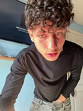 LatinBoysxxx online show from July 11, 4:31 pm