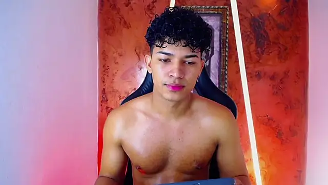 Snapshot of jamescurli_ chatting on March 2, 4:29 am jamescurli  online show from March 2, 4:29 am