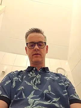 Hectorthyssen1 online show from May 31, 8:32 pm