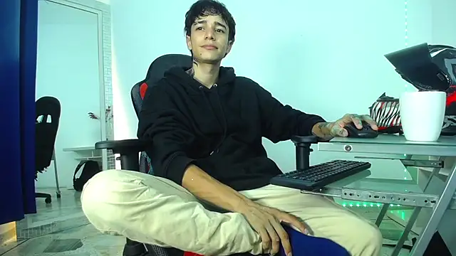 Zacktk7 online show from December 16, 11:39 pm