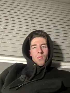 MikesWood21 online show from March 3, 12:45 am