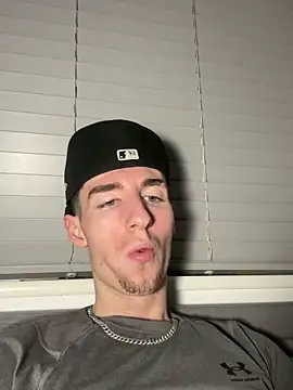 MikesWood21 online show from January 29, 3:12 am