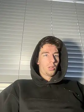 MikesWood21 online show from February 12, 1:48 pm